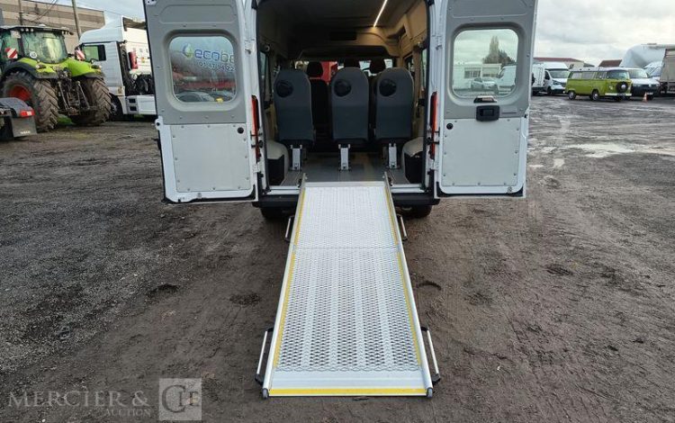 CITROEN JUMPER L2H2 8 PL PMR  HB-431-HC