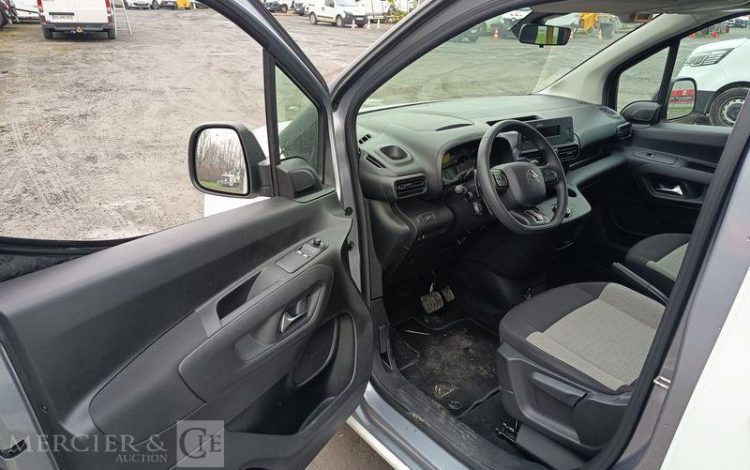 CITROEN BERLINGO 130 PMR  HB-446-HA