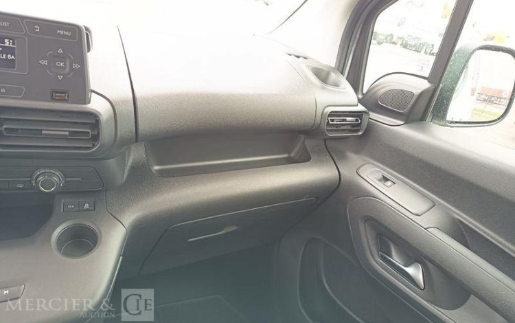 CITROEN BERLINGO 130 PMR  HB-446-HA