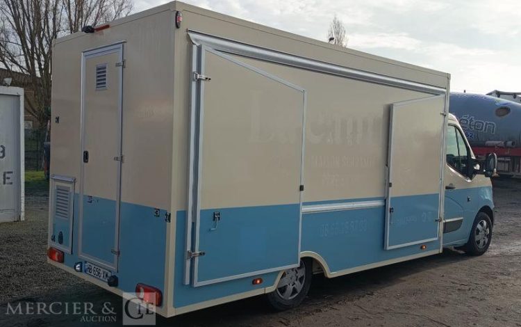 NISSAN INTERSTAR 2.3 DCI 150CV EQUIPE FOOD TRUCK AVEC EQUIPEMENTS DE CUISINE  HB-656-XM