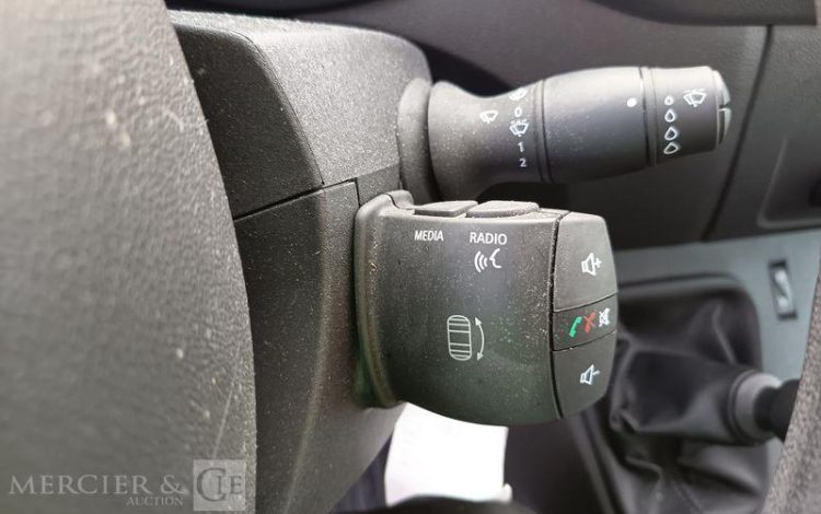 NISSAN INTERSTAR 2.3 DCI 150CV EQUIPE FOOD TRUCK AVEC EQUIPEMENTS DE CUISINE  HB-656-XM