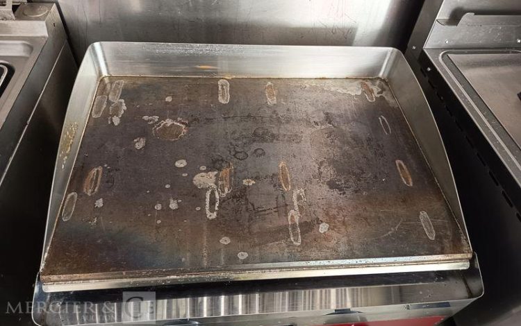 NISSAN INTERSTAR 2.3 DCI 150CV EQUIPE FOOD TRUCK AVEC EQUIPEMENTS DE CUISINE  HB-656-XM