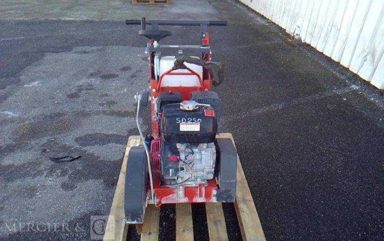 HUSQVARNA SCIE DE SOL FS400LV AN2021 ORA SD250