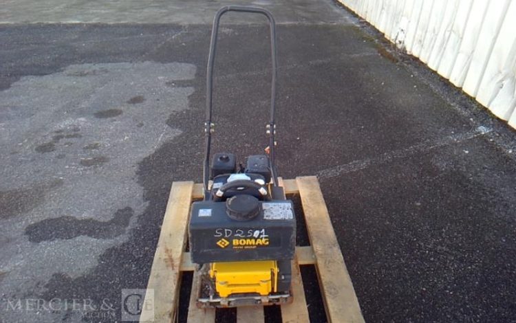 BOMAG PLAQUE VIBRANTE THERMIQUE BVP 10/36 80KG AN2021 JAUNE SD251