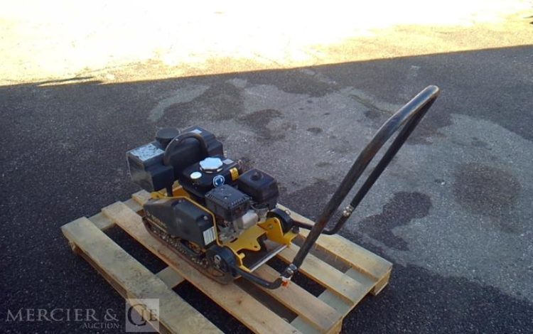 BOMAG PLAQUE VIBRANTE THERMIQUE BVP 10/36 80KG AN2021 JAUNE SD251