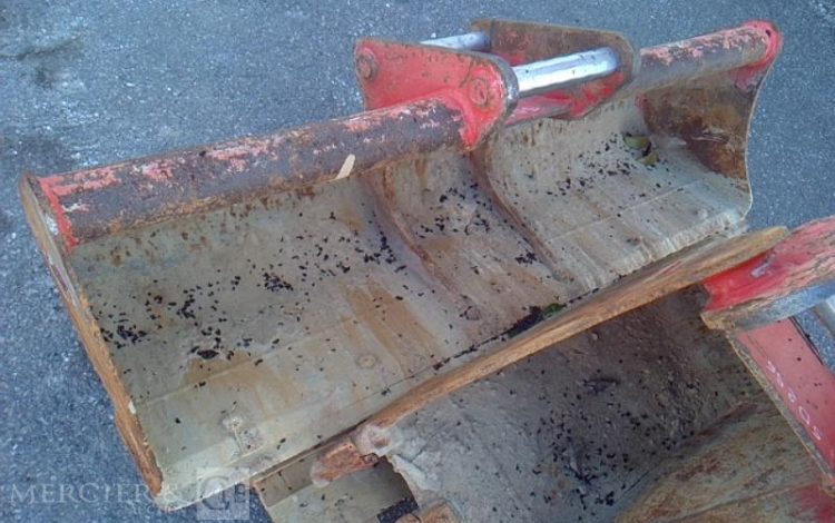 ACB MORRIN 1 GODET DE CURAGE 1450mm + 1 GODET DE FOUILLE 370mm ACB ROUILLE SD256