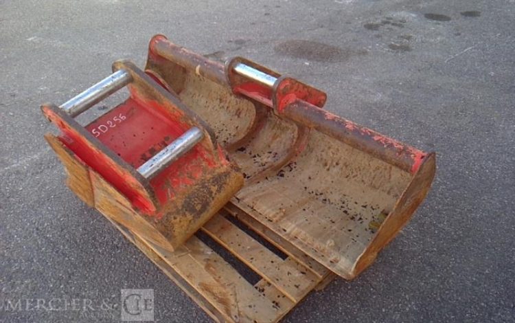 ACB MORRIN 1 GODET DE CURAGE 1450mm + 1 GODET DE FOUILLE 370mm ACB ROUILLE SD256