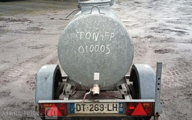 HUBIERE REMORQUE TONNE A EAU 500 LITRES AVEC POMPE A EAU ELECTRIQUE –  TON010005