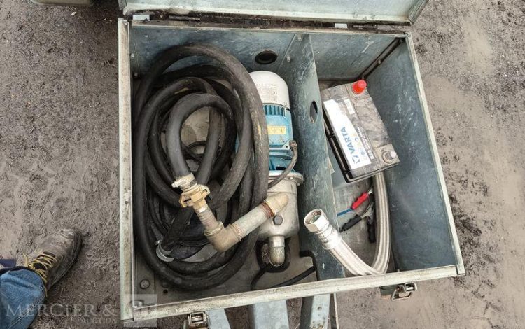 HUBIERE REMORQUE TONNE A EAU 500 LITRES AVEC POMPE A EAU ELECTRIQUE –  TON010005