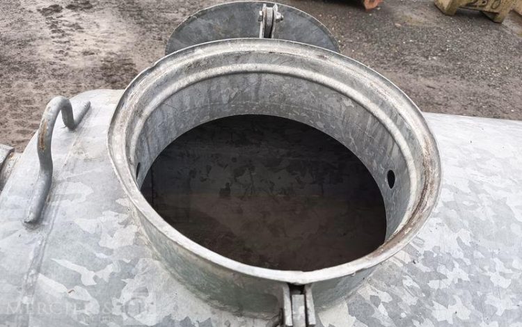 HUBIERE REMORQUE TONNE A EAU 500 LITRES AVEC POMPE A EAU ELECTRIQUE –  TON010005