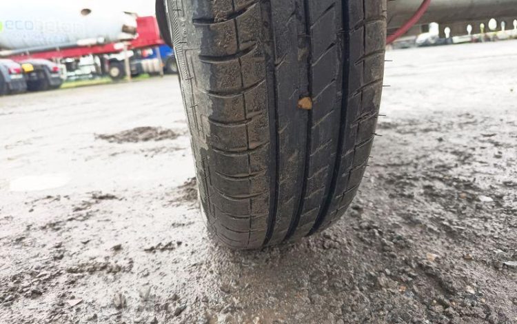 HUBIERE REMORQUE TONNE A EAU 500 LITRES AVEC POMPE A EAU ELECTRIQUE –  TON010005