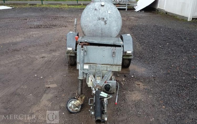 HUBIERE REMORQUE TONNE A EAU 500 LITRES AVEC POMPE A EAU ELECTRIQUE –  TON010006