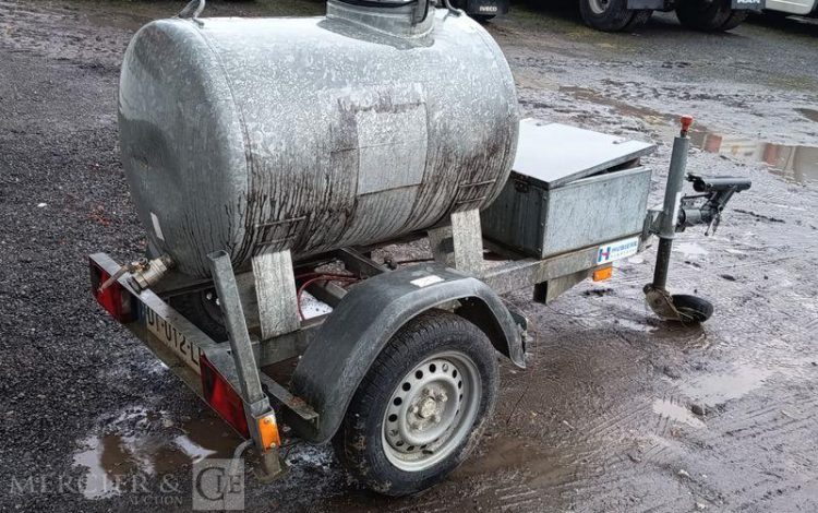HUBIERE REMORQUE TONNE A EAU 500 LITRES AVEC POMPE A EAU ELECTRIQUE –  TON010006