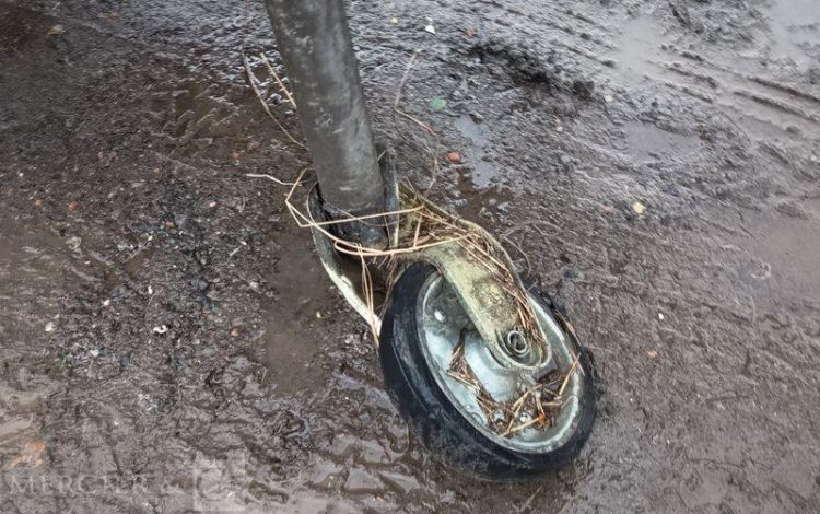 HUBIERE REMORQUE TONNE A EAU 500 LITRES AVEC POMPE A EAU ELECTRIQUE –  TON010006