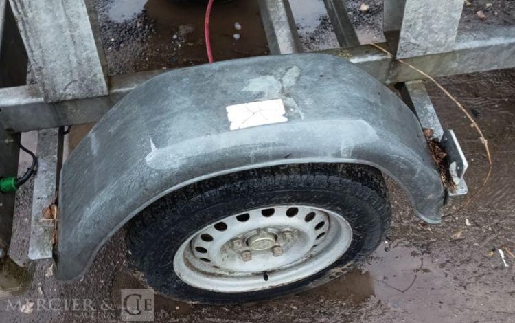 HUBIERE REMORQUE TONNE A EAU 500 LITRES AVEC POMPE A EAU ELECTRIQUE –  TON010006