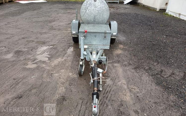 HUBIERE REMORQUE TONNE A EAU 500 LITRES AVEC POMPE A EAU ELECTRIQUE –  TON010007