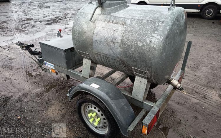 HUBIERE REMORQUE TONNE A EAU 500 LITRES AVEC POMPE A EAU ELECTRIQUE –  TON010007