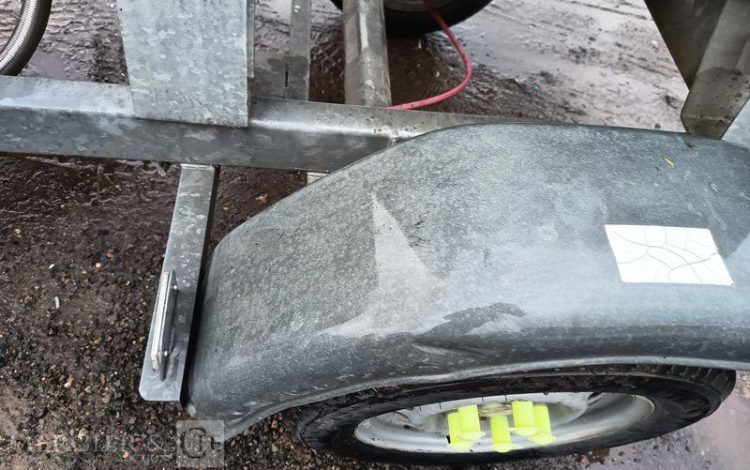 HUBIERE REMORQUE TONNE A EAU 500 LITRES AVEC POMPE A EAU ELECTRIQUE –  TON010007