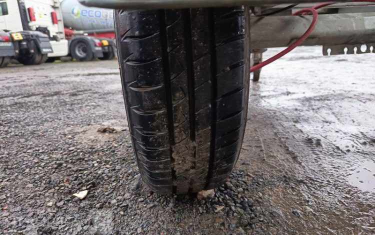 HUBIERE REMORQUE TONNE A EAU 500 LITRES AVEC POMPE A EAU ELECTRIQUE –  TON010007