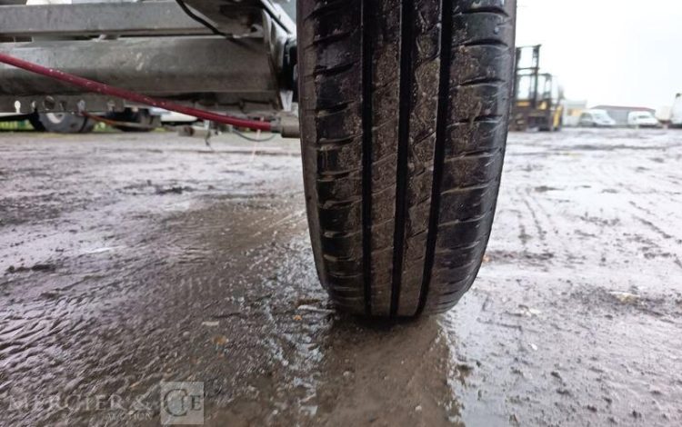 HUBIERE REMORQUE TONNE A EAU 500 LITRES AVEC POMPE A EAU ELECTRIQUE –  TON010007