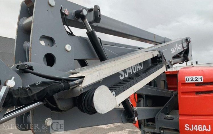 SKYJACK SJ46AJ  221