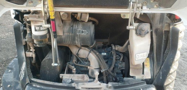 BOBCAT MINI PELLE SUR CHENILLES E27 DIESEL 2T6 – HORAMETRE : 193 HEURES – ANNEE 2023  12297