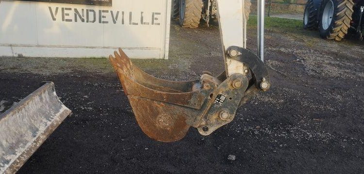 BOBCAT MINI PELLE SUR CHENILLES E27 DIESEL 2T6 – HORAMETRE : 193 HEURES – ANNEE 2023  12297