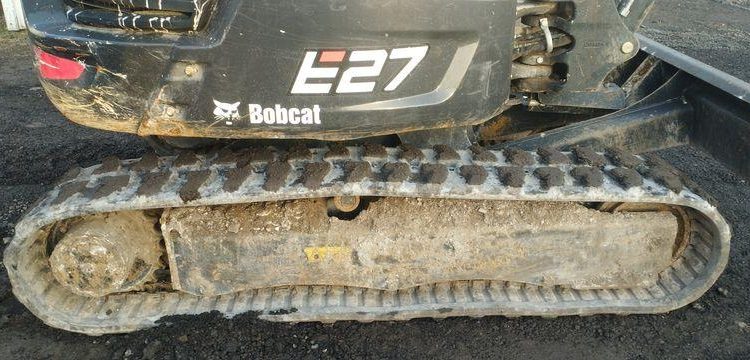 BOBCAT MINI PELLE SUR CHENILLES E27 DIESEL 2T6 – HORAMETRE : 193 HEURES – ANNEE 2023  12297