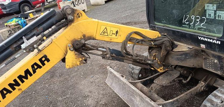 YANMAR MINI PELLE SUR CHENILLES SV18 – DIESEL – 1,9T –  1087 HEURES – ANNEE 2019  12932
