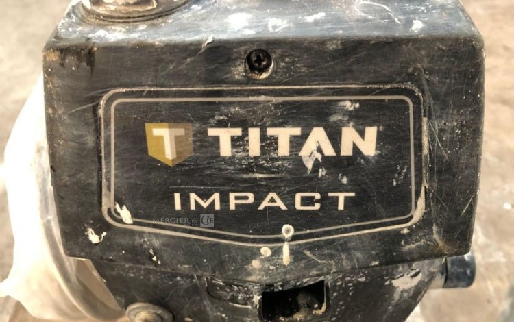 TITAN IMPACT 400  AIR011301