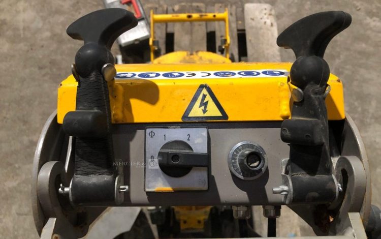 DIAMATIC   DEC010051