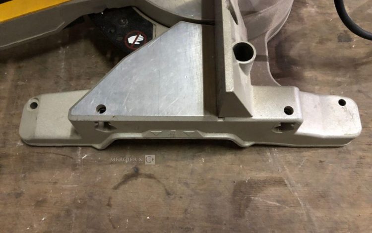 DEWALT DW777-QS  SCI010117