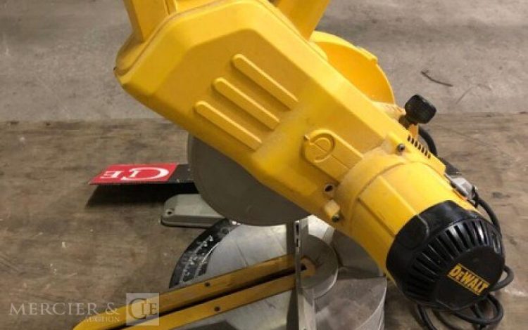 DEWALT DW777-QS  SCI010117