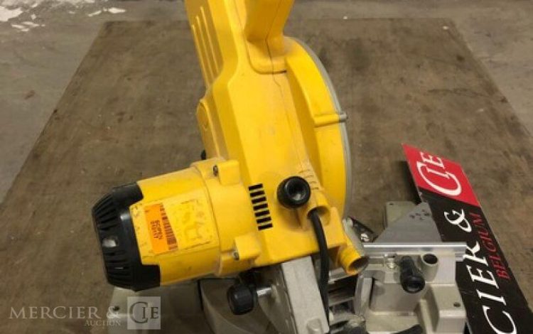 DEWALT DW777-QS  SCI010117