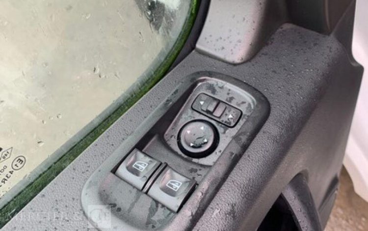 RENAULT RENAULT MASTER / KLUBB KL32  GB-662-PB