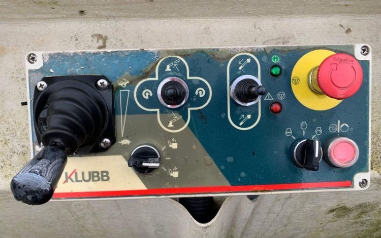 RENAULT RENAULT MASTER / KLUBB KL32  GB-662-PB