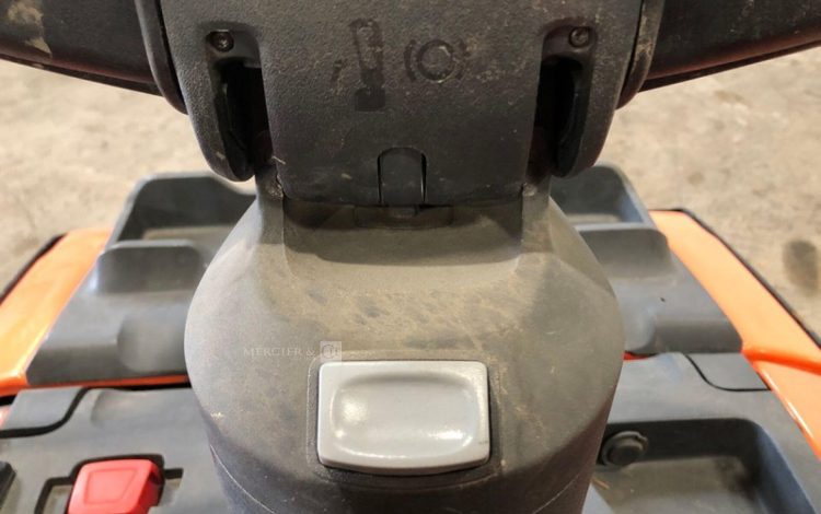 TOYOTA LPE220  YD20946