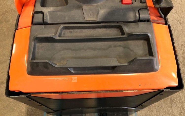 TOYOTA LPE220  YD20946