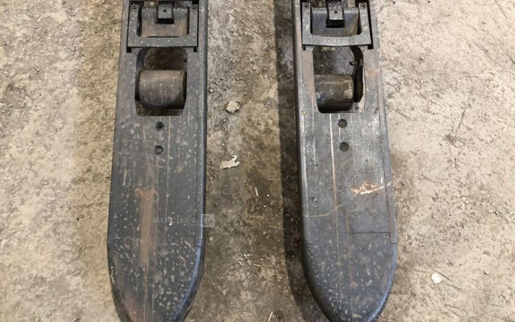 TOYOTA LPE220  YD20946