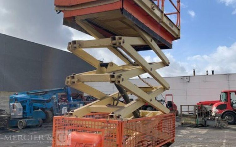 JLG M3369  CB12A2451