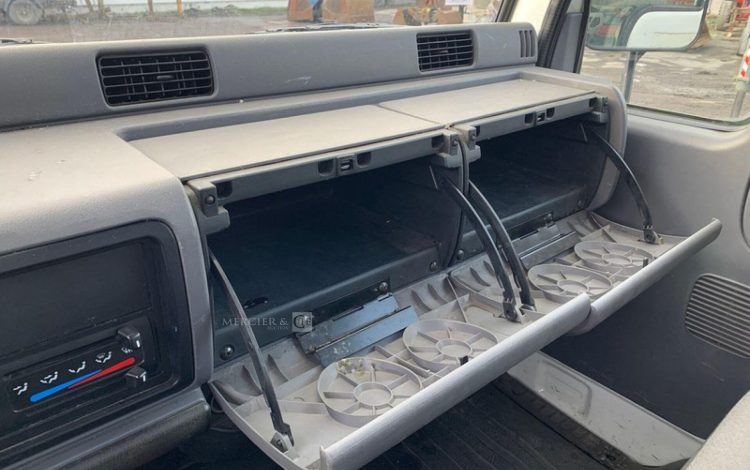 NISSAN NISSAN CABSTAR / MULTITEL 160ALU DS  VL16A2750