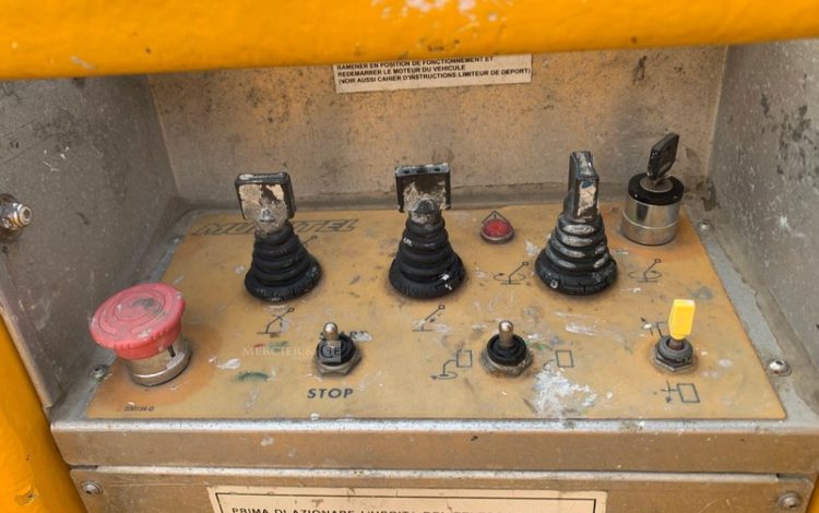 NISSAN NISSAN CABSTAR / MULTITEL 160ALU DS  VL16A2750