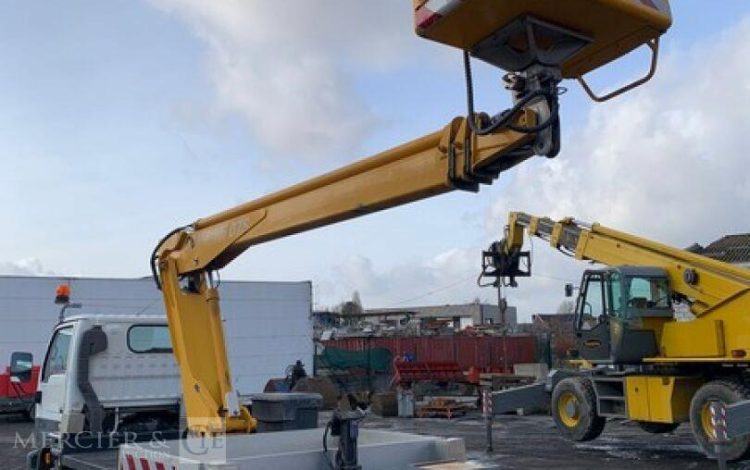 NISSAN NISSAN CABSTAR / MULTITEL 160ALU DS  VL16A2750