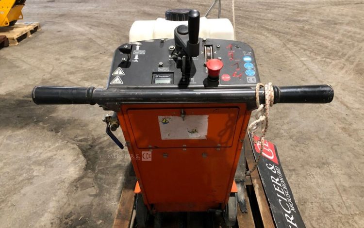 HUSQVARNA FS413  T10022026