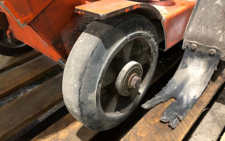 HUSQVARNA FS413  T10022026