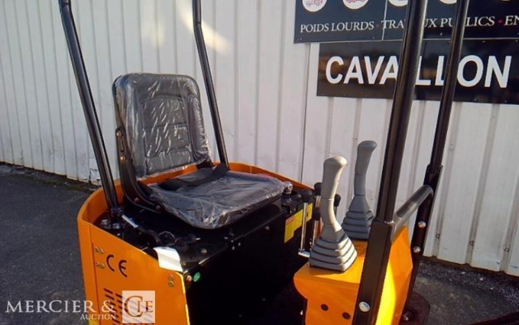 HIGHTOP MICROPELLE HT10 SUR CHENILLES DIESEL 1T – ANNEE 2025 – MATERIEL NEUF  48300