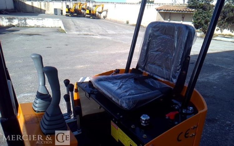 HIGHTOP MICROPELLE HT10 SUR CHENILLES DIESEL 1T – ANNEE 2025 – MATERIEL NEUF  48297