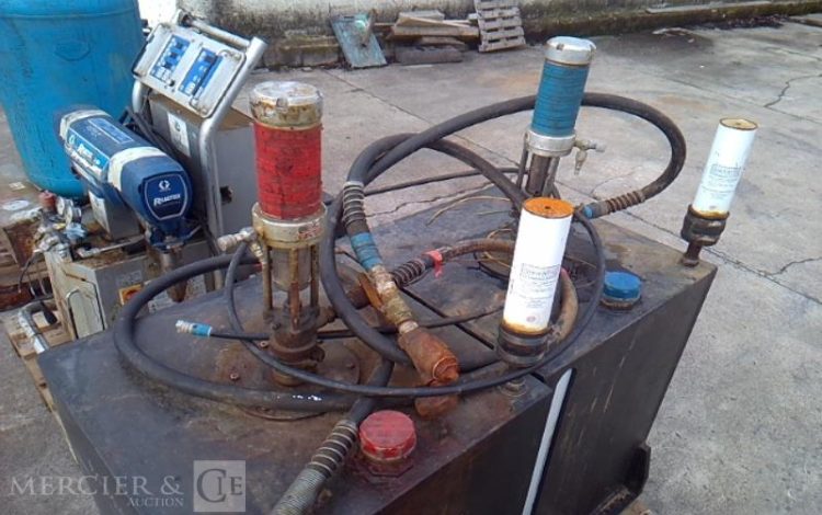 GRACO MACHINE A PULVERISER MOUSSE POLYURETHANE REACTOR  E-30 BLEU A1412