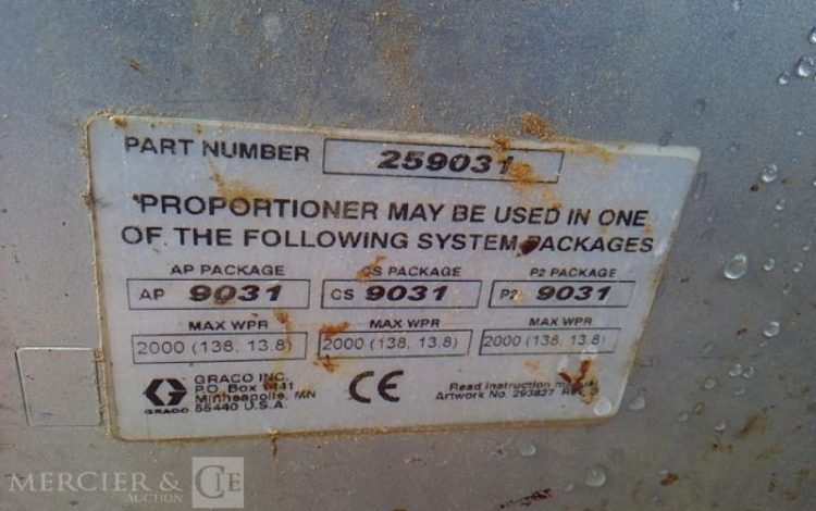 GRACO MACHINE A PULVERISER MOUSSE POLYURETHANE REACTOR  E-30 BLEU A1412