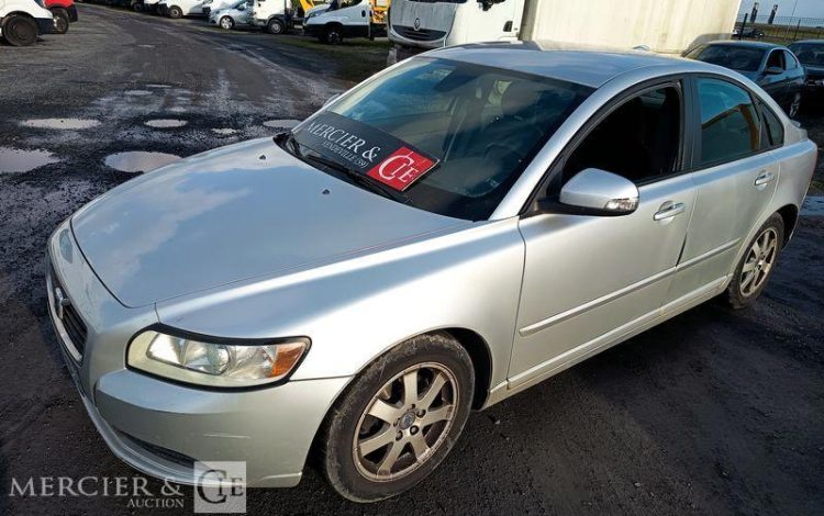 VOLVO S40 1,6 D 110 FEELING – DIESEL – 232872 KMS – ANNEE 2009 GRIS AD-064-DE